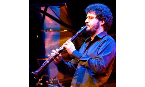 OĞUZ BÜYÜKBERBER  (KLARNET)